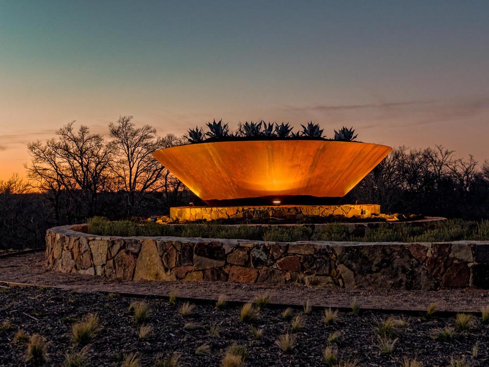 Canyon Falls TX Large Cauldron